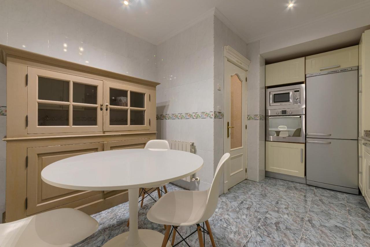 Ferienwohnung Bailen Reformado Elegante Con Wifi Bilbao Exterior foto